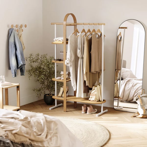 Κρεμάστρα Δαπέδου Bellwood 1019131-668 Natural-White Umbra